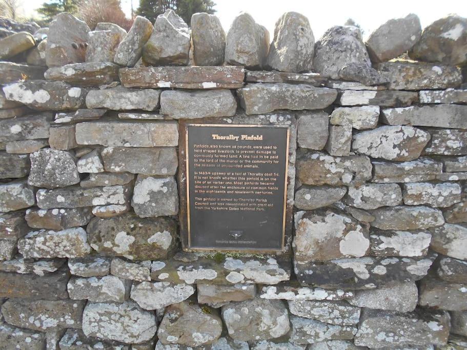 The Granary, Old Corn Mill, Yorkshire Dales Apartment West Burton Luaran gambar