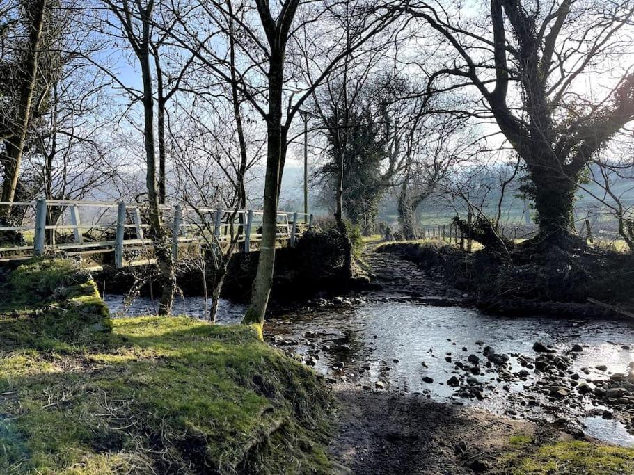 The Granary, Old Corn Mill, Yorkshire Dales Apartment West Burton Luaran gambar